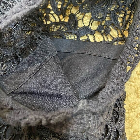 Ladies Nenette Lepore Sleeveless Lace Top Navy Blue Size Small - Picture 13 of 14